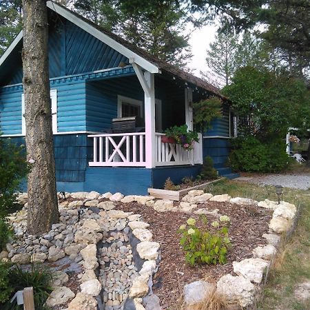 Fairmont Mountain Bungalows Fairmont Hot Springs Exterior foto